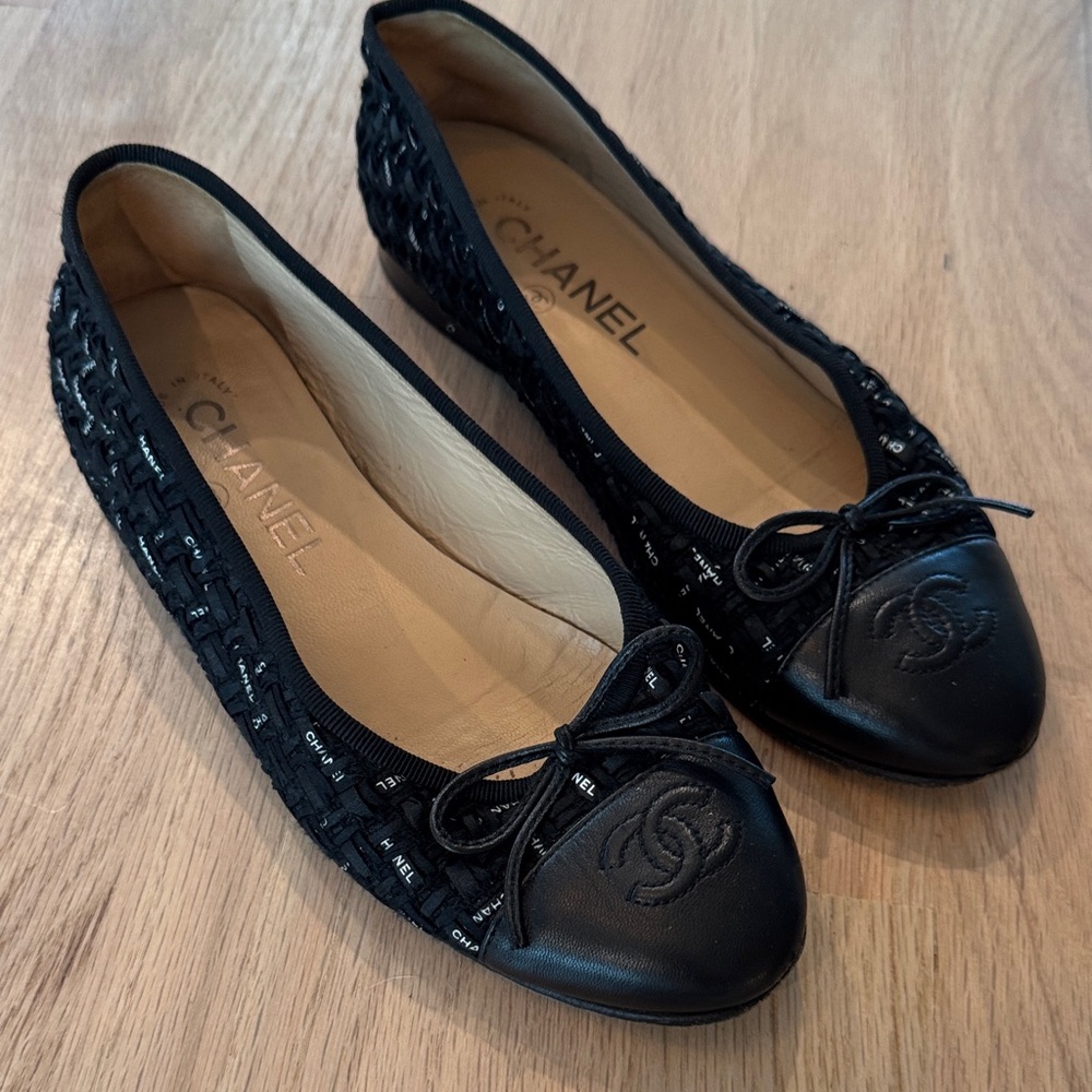 CHANEL Black Textured Women's Flats